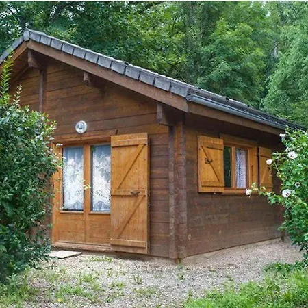 Кемпинг Cosy Avec Terrasse A - Api-1-52-755 Sauveterre-de-Rouergue