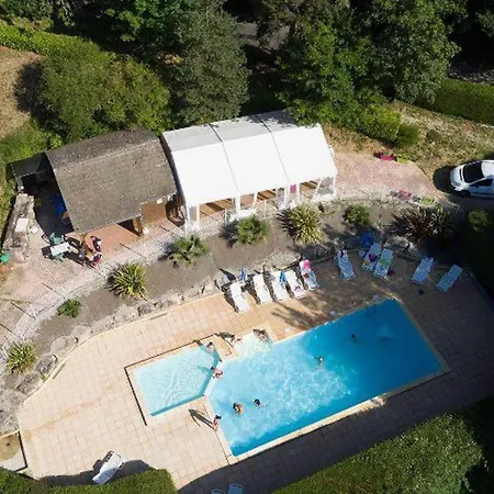 Camping Cosy Avec Terrasse A - Api-1-52-755 *