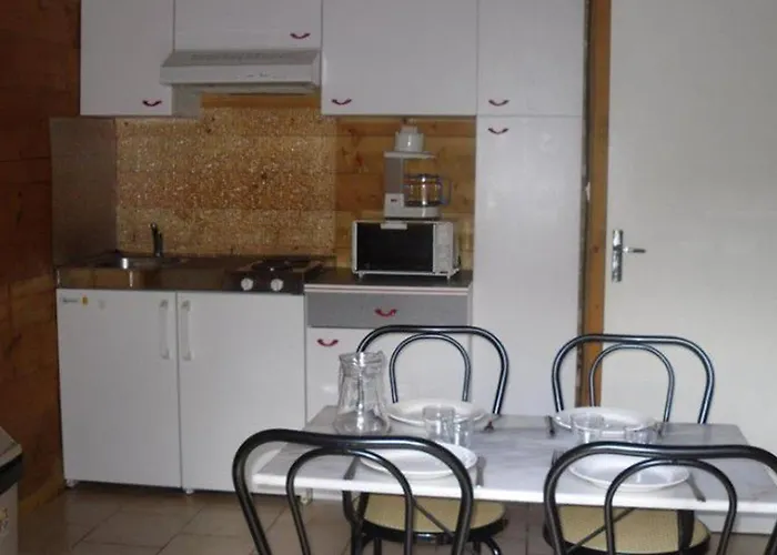 Cosy Avec Terrasse A - Api-1-52-755 Sauveterre-de-Rouergue