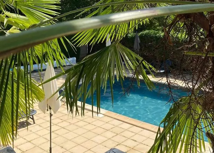 Cosy Avec Terrasse A - Api-1-52-755 Kemping *